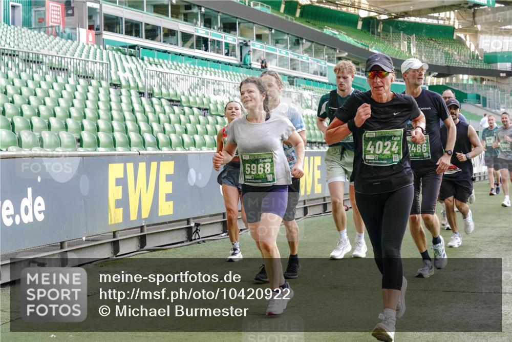 13.09.2026 - 21. swb-Marathon Bremen Michael Burmester http://msf.ph/oto/10420922 13.09.2026 13:21:54 Laufen im Stadion 128, 160, 211, 258, 343, 351, 423, 441, 571, 601, 620, 704, 782, 851, 1060, 1094, 1157, 1158, 1177, 1259, 1316, 1344, 1417, 1439, 1518, 1657, 1669, 1676, 1729, 1808, 1846, 1883, 2139, 2201, 2258, 2278, 2290, 2394, 2395, 2414, 2417, 2437, 2504, 2519, 2551, 2588, 2619, 2632, 2652, 2660, 2685, 2711, 2736, 2793, 2828, 2886, 2954, 2964, 2995, 3004, 3010, 3022, 3034, 3070, 3074, 3102, 3144, 3225, 3351, 3682, 3784, 4020, 4431, 4584, 1506 meine-sportfotos.de