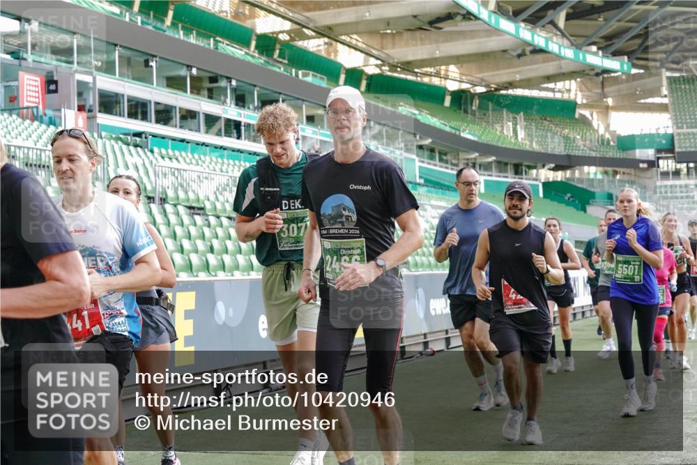 13.09.2026 - 21. swb-Marathon Bremen Michael Burmester http://msf.ph/oto/10420946 13.09.2026 13:21:55 Laufen im Stadion 128, 160, 211, 258, 343, 351, 423, 441, 571, 601, 620, 704, 782, 851, 1060, 1094, 1157, 1158, 1177, 1259, 1316, 1344, 1417, 1439, 1518, 1657, 1669, 1676, 1729, 1808, 1846, 1883, 2139, 2201, 2258, 2278, 2290, 2394, 2395, 2414, 2417, 2437, 2504, 2519, 2551, 2588, 2619, 2632, 2652, 2660, 2685, 2711, 2736, 2793, 2828, 2886, 2954, 2964, 2995, 3004, 3010, 3022, 3034, 3070, 3074, 3102, 3144, 3225, 3351, 3682, 3784, 4020, 4431, 4584, 1506 meine-sportfotos.de