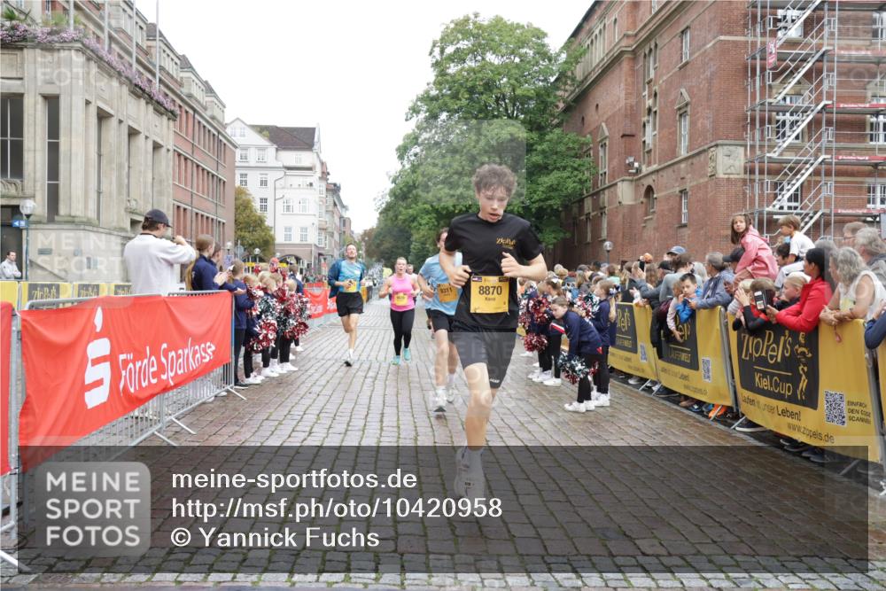 13.09.2026 - Kiel Lauf Yannick Fuchs http://msf.ph/oto/10420958 13.09.2026 09:42:52 Ziel 762, 1213, 3827, 3849, 4322, 7874, 8191, 8870, 9311, 9629, 11721, 12678, 133, 142, 445, 771, 1045, 1777, 2608, 2914, 2955, 2977, 3676, 4548, 5559, 6075, 6099, 6213, 6423, 6542, 6797, 6913, 8532, 9519, 9592, 9706, 10938, 12190, 1040, 3041, 3850, 5530, 9354, 9933, 10047, 10118, 11753, 12259, 133, 3357, 3676, 5105, 5336, 5774, 6620, 6797, 7687, 8476, 10938, 11793 meine-sportfotos.de