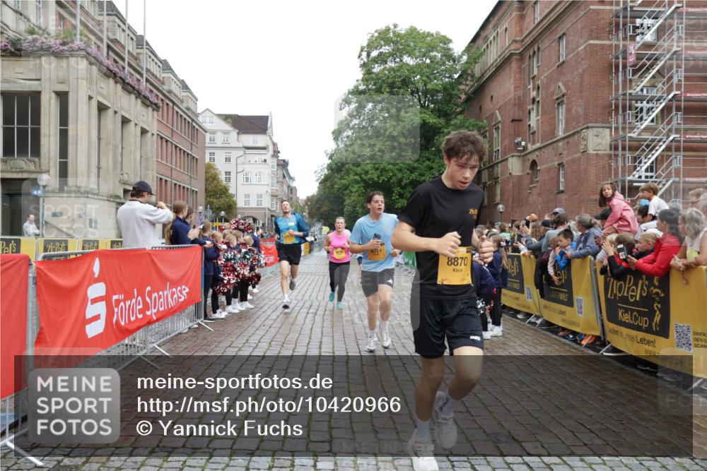 13.09.2026 - Kiel Lauf Yannick Fuchs http://msf.ph/oto/10420966 13.09.2026 09:42:52 Ziel 762, 1213, 3827, 3849, 4322, 7874, 8191, 8870, 9311, 9629, 11721, 12678, 133, 142, 445, 771, 1045, 1777, 2608, 2914, 2955, 2977, 3676, 4548, 5559, 6075, 6099, 6213, 6423, 6542, 6797, 6913, 8532, 9519, 9592, 9706, 10938, 12190, 1040, 3041, 3850, 5530, 9354, 9933, 10047, 10118, 11753, 12259, 133, 3357, 3676, 5105, 5336, 5774, 6620, 6797, 7687, 8476, 10938, 11793 meine-sportfotos.de