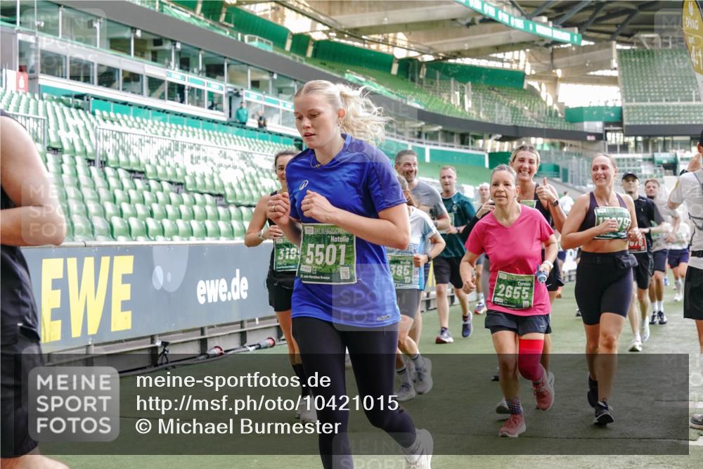 13.09.2026 - 21. swb-Marathon Bremen Michael Burmester http://msf.ph/oto/10421015 13.09.2026 13:21:57 Laufen im Stadion 128, 160, 211, 258, 343, 351, 423, 441, 571, 601, 620, 704, 782, 851, 1060, 1094, 1157, 1158, 1177, 1259, 1316, 1344, 1417, 1439, 1518, 1657, 1669, 1676, 1729, 1808, 1846, 1883, 2139, 2201, 2258, 2278, 2290, 2394, 2395, 2414, 2417, 2437, 2504, 2519, 2551, 2588, 2619, 2632, 2652, 2660, 2685, 2711, 2736, 2793, 2828, 2886, 2954, 2964, 2995, 3004, 3010, 3022, 3034, 3070, 3074, 3102, 3144, 3225, 3351, 3682, 3784, 4020, 4431, 4584, 1506 meine-sportfotos.de