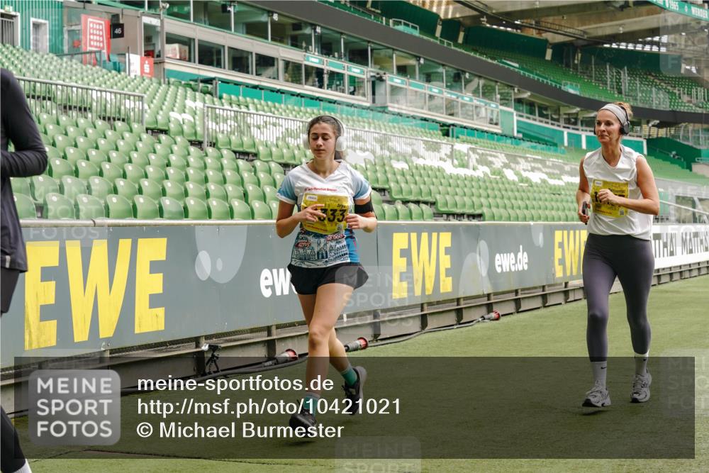 13.09.2026 - 21. swb-Marathon Bremen Michael Burmester http://msf.ph/oto/10421021 13.09.2026 10:44:34 Laufen im Stadion 10004, 10005, 10137, 10176, 10191, 10192, 10194, 10271, 10295, 10325, 10335, 10344, 10402, 10459, 10474, 10513, 10568, 10600, 10605, 10606, 10629, 10679, 10713, 10756, 10779, 10882, 10899, 10900, 10979, 10997, 10999, 11081, 11200, 11217, 11233, 11264, 11307, 11333, 11337, 11355, 11385, 11408, 11448, 11456, 11461, 11482, 11495, 11629, 11808, 11932, 11943, 12057, 12089, 12151, 12224, 12226, 12311, 12321, 12334, 12539 meine-sportfotos.de