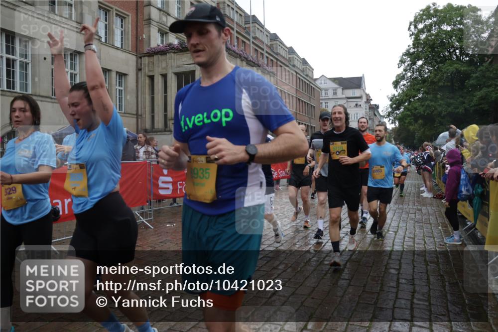 13.09.2026 - Kiel Lauf Yannick Fuchs http://msf.ph/oto/10421023 13.09.2026 10:53:28 Ziel 168, 207, 1757, 2692, 2859, 3498, 4005, 4515, 4657, 5285, 5766, 5769, 5788, 6543, 6712, 6821, 6926, 7021, 7132, 7365, 7649, 9677, 10276, 11166, 11253, 11537, 11556, 12380, 12513, 127, 373, 1071, 1426, 1486, 1550, 2174, 2336, 3104, 3153, 3173, 3431, 3500, 3587, 3657, 4196, 5329, 5642, 5643, 5691, 5710, 5838, 5924, 6015, 6055, 6104, 6161, 6181, 6374, 6695, 6777, 7139, 7596, 7869, 8422, 8483, 8516, 8518, 8580, 8863, 8905, 8935, 9749, 10276, 10367, 10721, 11074, 11097, 1199 meine-sportfotos.de