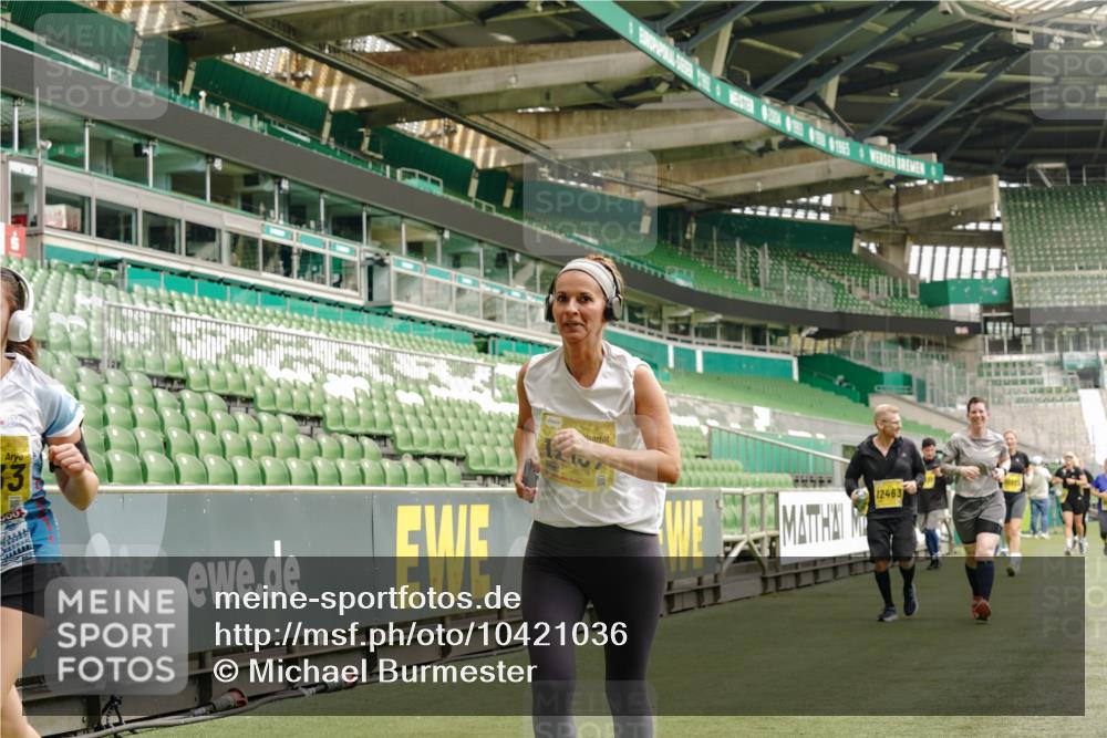 13.09.2026 - 21. swb-Marathon Bremen Michael Burmester http://msf.ph/oto/10421036 13.09.2026 10:44:35 Laufen im Stadion 10004, 10005, 10137, 10176, 10191, 10192, 10194, 10271, 10295, 10325, 10335, 10344, 10402, 10459, 10474, 10513, 10568, 10600, 10605, 10606, 10629, 10679, 10713, 10756, 10779, 10882, 10899, 10900, 10979, 10997, 10999, 11081, 11200, 11217, 11233, 11264, 11307, 11333, 11337, 11355, 11385, 11408, 11448, 11456, 11461, 11482, 11495, 11629, 11808, 11932, 11943, 12057, 12089, 12151, 12224, 12226, 12311, 12321, 12334, 12539 meine-sportfotos.de