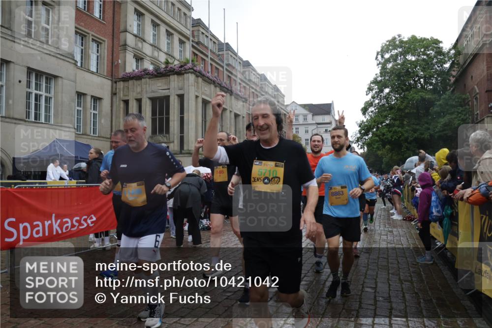 13.09.2026 - Kiel Lauf Yannick Fuchs http://msf.ph/oto/10421042 13.09.2026 10:53:29 Ziel 168, 207, 1199, 1757, 2692, 2859, 3498, 4005, 4515, 4657, 5285, 5766, 5769, 5788, 6543, 6712, 6821, 6926, 7021, 7132, 7365, 7571, 7649, 8003, 9677, 11166, 11253, 11537, 11556, 12380, 12513, 127, 373, 1071, 1486, 2174, 2336, 2859, 3104, 3153, 3173, 3500, 3587, 3657, 4196, 5329, 5642, 5643, 5691, 5710, 5838, 5924, 6015, 6055, 6104, 6161, 6181, 6374, 6695, 6777, 7139, 7596, 7869, 8422, 8483, 8516, 8518, 8580, 8863, 8905, 8935, 9749, 10276, 10367, 10721, 11074, 11097, 11253 meine-sportfotos.de