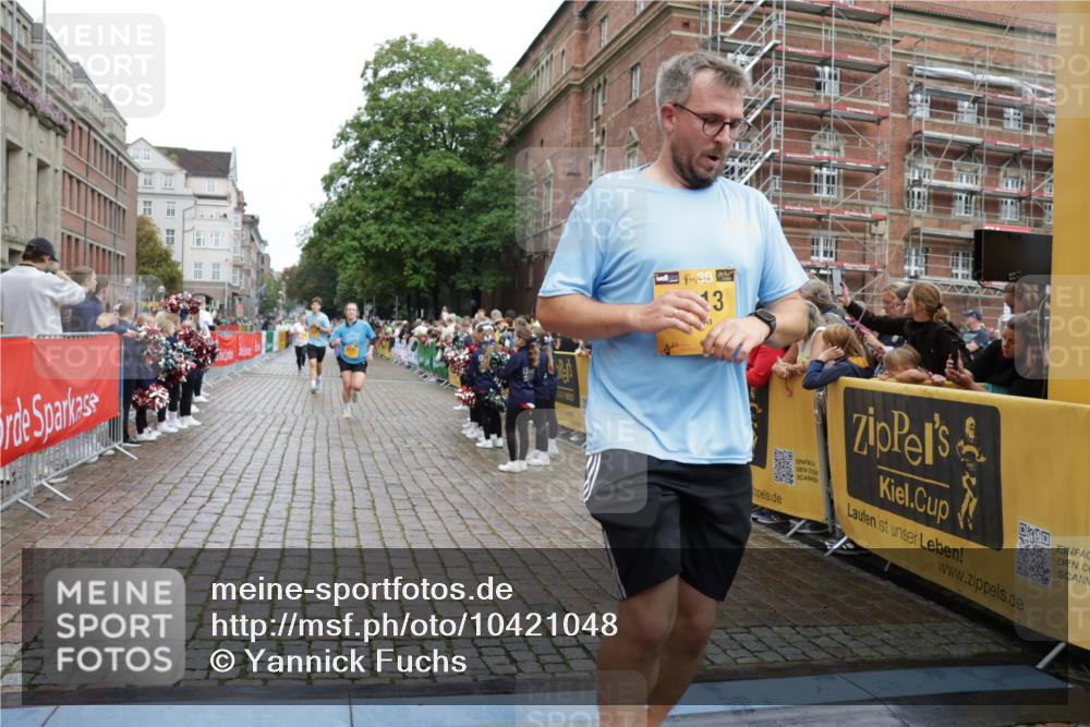 13.09.2026 - Kiel Lauf Yannick Fuchs http://msf.ph/oto/10421048 13.09.2026 09:42:58 Ziel 1040, 1213, 3849, 3850, 5530, 7874, 8191, 8870, 9311, 9629, 11721, 11753, 12678, 142, 445, 762, 771, 1045, 1777, 2608, 3827, 4322, 4548, 5559, 6075, 6099, 6213, 6423, 6542, 6913, 8532, 9519, 9592, 9706, 11721, 12190, 255, 623, 1508, 3041, 5929, 7099, 7532, 8808, 9354, 9933, 10047, 10118, 12259, 133, 2914, 2955, 2977, 3676, 5105, 6099, 6797, 10938, 11793 meine-sportfotos.de