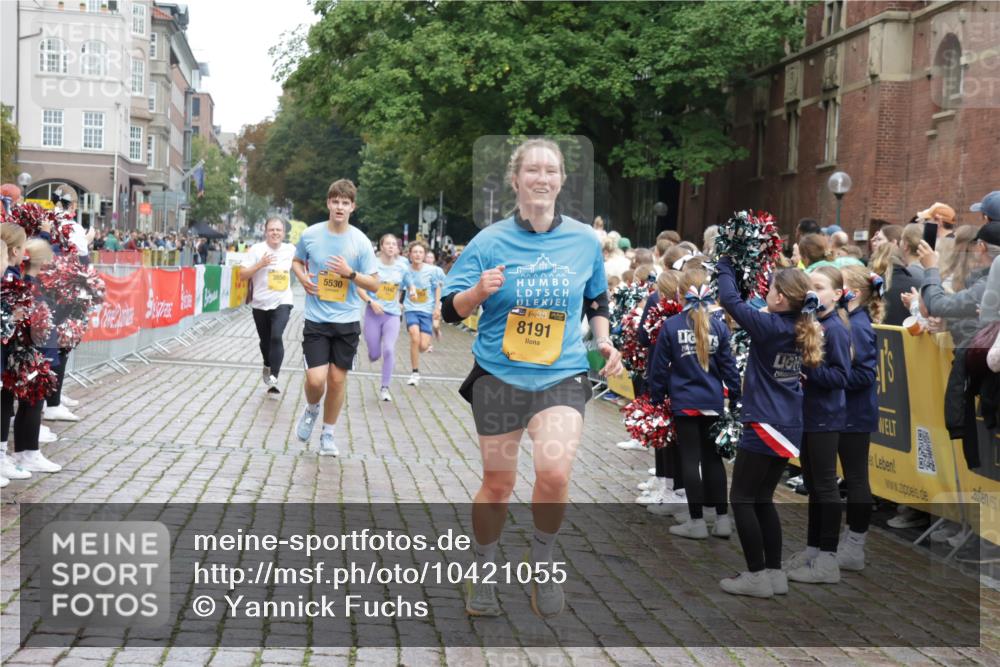 13.09.2026 - Kiel Lauf Yannick Fuchs http://msf.ph/oto/10421055 13.09.2026 09:42:59 Ziel 1040, 1213, 3849, 3850, 5530, 7874, 8191, 8870, 9311, 9629, 11753, 12678, 142, 445, 762, 771, 1045, 1777, 2608, 3827, 4322, 4548, 5559, 6075, 6099, 6213, 6423, 6542, 6913, 8532, 8870, 9519, 9592, 9706, 11721, 12190, 255, 623, 1508, 3041, 5929, 7099, 7532, 8808, 9354, 9933, 10047, 10118, 12259, 133, 445, 2914, 2955, 2977, 3676, 5559, 6099, 6797, 10938 meine-sportfotos.de