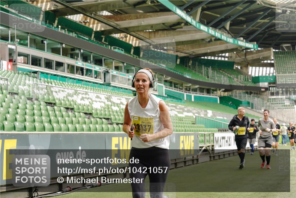 13.09.2026 - 21. swb-Marathon Bremen Michael Burmester http://msf.ph/oto/10421057 13.09.2026 10:44:35 Laufen im Stadion 10004, 10005, 10137, 10176, 10191, 10192, 10194, 10271, 10295, 10325, 10335, 10344, 10402, 10459, 10474, 10513, 10568, 10600, 10605, 10606, 10629, 10679, 10713, 10756, 10779, 10882, 10899, 10900, 10979, 10997, 10999, 11081, 11200, 11217, 11233, 11264, 11307, 11333, 11337, 11355, 11385, 11408, 11448, 11456, 11461, 11482, 11495, 11629, 11808, 11932, 11943, 12057, 12089, 12151, 12224, 12226, 12311, 12321, 12334, 12539 meine-sportfotos.de