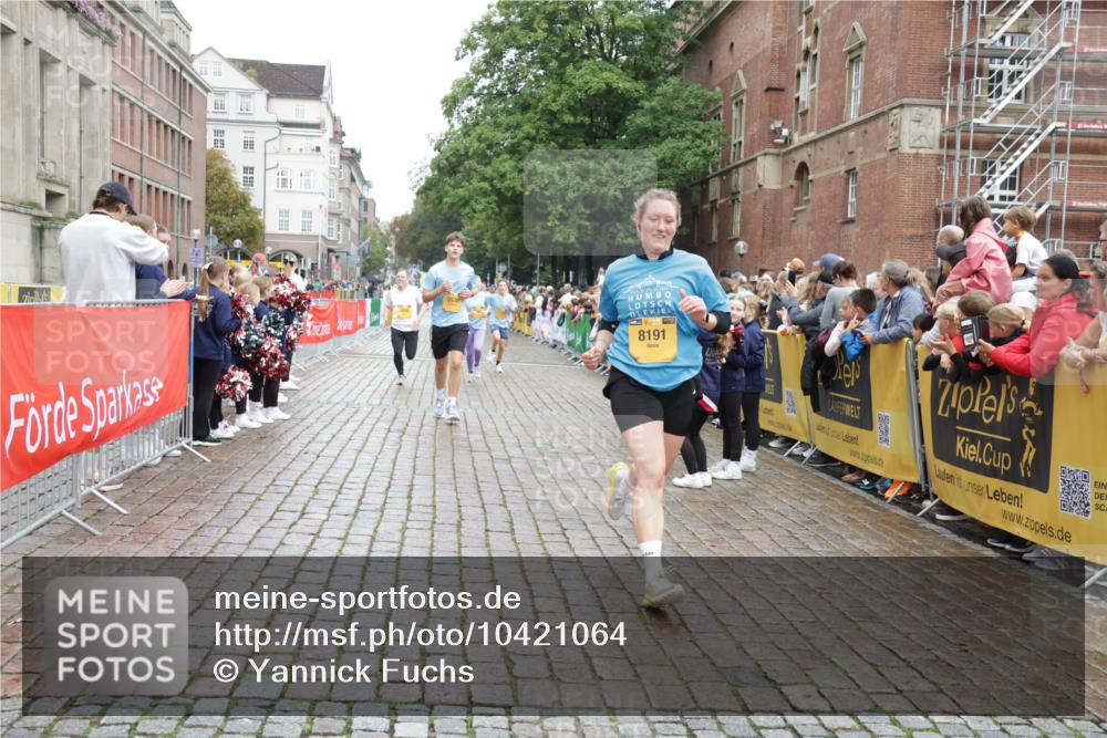 13.09.2026 - Kiel Lauf Yannick Fuchs http://msf.ph/oto/10421064 13.09.2026 09:43:00 Ziel 1040, 1213, 3849, 3850, 5530, 7874, 8191, 9311, 9354, 9629, 11753, 12678, 142, 445, 762, 771, 1045, 1777, 2608, 3827, 4322, 4548, 5559, 6075, 6099, 6213, 6423, 6542, 6913, 8532, 8870, 9519, 9592, 9706, 11721, 12190, 255, 623, 1508, 3041, 5929, 6377, 7099, 7532, 8808, 9933, 10047, 10118, 12259, 133, 445, 771, 2914, 2955, 2977, 5559, 6099, 6542, 6797, 10938 meine-sportfotos.de