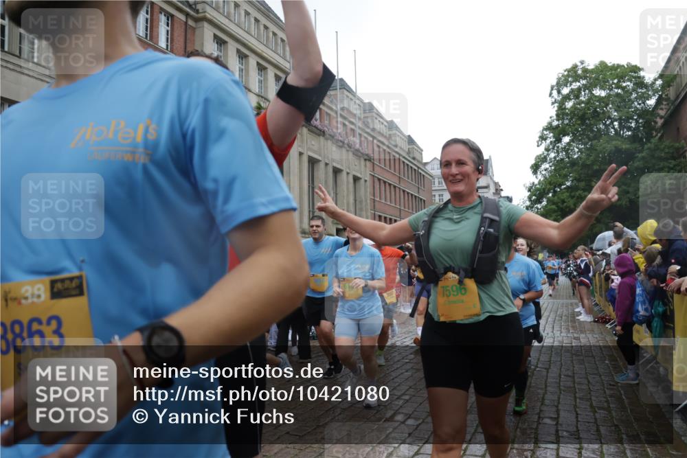 13.09.2026 - Kiel Lauf Yannick Fuchs http://msf.ph/oto/10421080 13.09.2026 10:53:31 Ziel 168, 207, 1199, 1757, 2692, 3027, 3498, 4005, 4515, 4657, 5285, 5766, 5769, 5788, 6543, 6712, 6821, 6926, 7021, 7132, 7365, 7571, 7599, 7649, 8003, 8821, 9677, 11166, 11537, 11556, 11912, 12380, 12513, 127, 168, 207, 373, 1071, 1486, 2174, 2336, 2859, 3104, 3153, 3173, 3500, 3587, 3657, 4196, 5642, 5643, 5691, 5924, 6015, 6055, 6104, 6161, 6181, 6374, 6695, 6777, 7139, 7596, 7869, 8422, 8483, 8516, 8518, 8863, 8905, 9749, 10276, 10367, 10721, 11074, 11097, 11253 meine-sportfotos.de