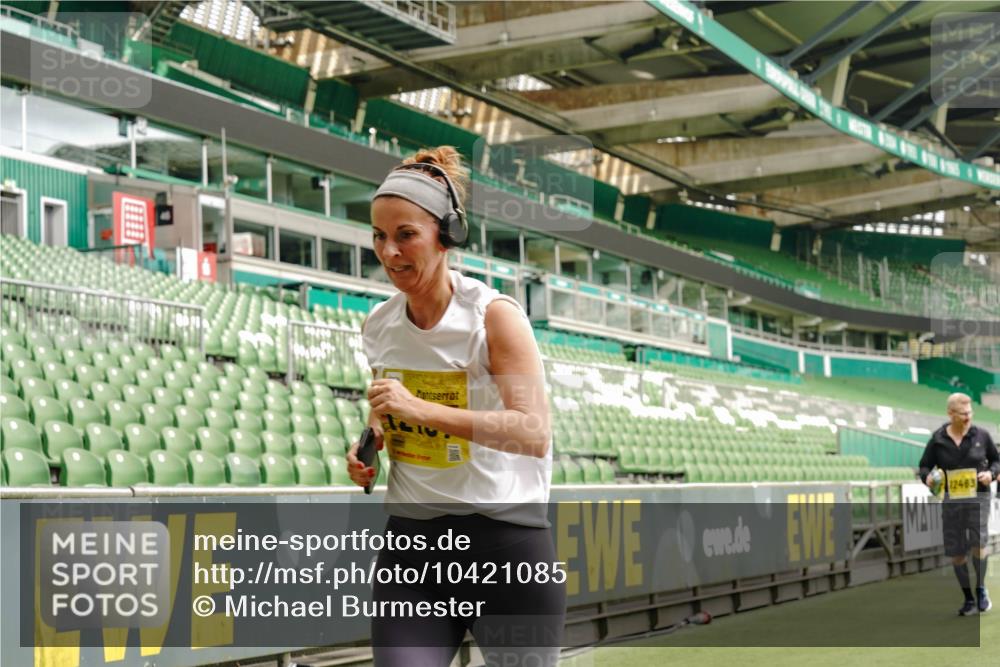 13.09.2026 - 21. swb-Marathon Bremen Michael Burmester http://msf.ph/oto/10421085 13.09.2026 10:44:36 Laufen im Stadion 10004, 10005, 10137, 10176, 10191, 10192, 10194, 10271, 10295, 10325, 10335, 10344, 10402, 10459, 10474, 10513, 10568, 10600, 10605, 10606, 10629, 10679, 10713, 10756, 10779, 10882, 10899, 10900, 10979, 10997, 10999, 11081, 11200, 11217, 11233, 11264, 11307, 11333, 11337, 11355, 11385, 11408, 11448, 11456, 11461, 11482, 11495, 11629, 11808, 11932, 11943, 12057, 12089, 12151, 12224, 12226, 12311, 12321, 12334, 12539 meine-sportfotos.de