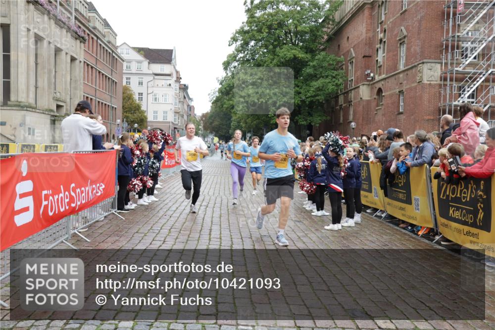 13.09.2026 - Kiel Lauf Yannick Fuchs http://msf.ph/oto/10421093 13.09.2026 09:43:02 Ziel 1040, 1213, 3849, 3850, 5530, 7874, 8191, 9354, 9629, 11753, 12259, 142, 445, 762, 771, 1045, 1777, 2608, 3827, 4322, 4548, 5559, 6075, 6213, 6423, 6542, 6913, 8532, 8870, 9311, 9519, 9592, 9629, 9706, 11721, 12190, 12678, 255, 623, 1508, 3041, 5929, 6377, 7099, 7532, 8808, 9933, 10047, 10118, 445, 771, 2914, 2955, 2977, 5559, 6099, 6542, 12190 meine-sportfotos.de