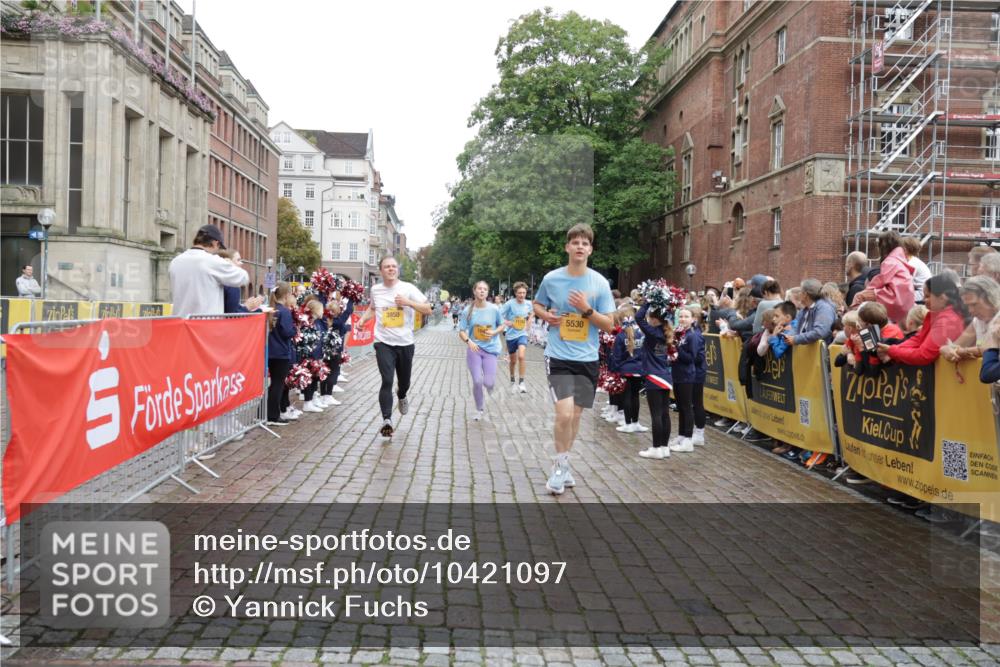 13.09.2026 - Kiel Lauf Yannick Fuchs http://msf.ph/oto/10421097 13.09.2026 09:43:02 Ziel 1040, 1213, 3849, 3850, 5530, 7874, 8191, 9354, 9629, 11753, 12259, 142, 445, 762, 771, 1045, 1777, 2608, 3827, 4322, 4548, 5559, 6075, 6213, 6423, 6542, 6913, 8532, 8870, 9311, 9519, 9592, 9629, 9706, 11721, 12190, 12678, 255, 623, 1508, 3041, 5929, 6377, 7099, 7532, 8808, 9933, 10047, 10118, 445, 771, 2914, 2955, 2977, 5559, 6099, 6542, 12190 meine-sportfotos.de