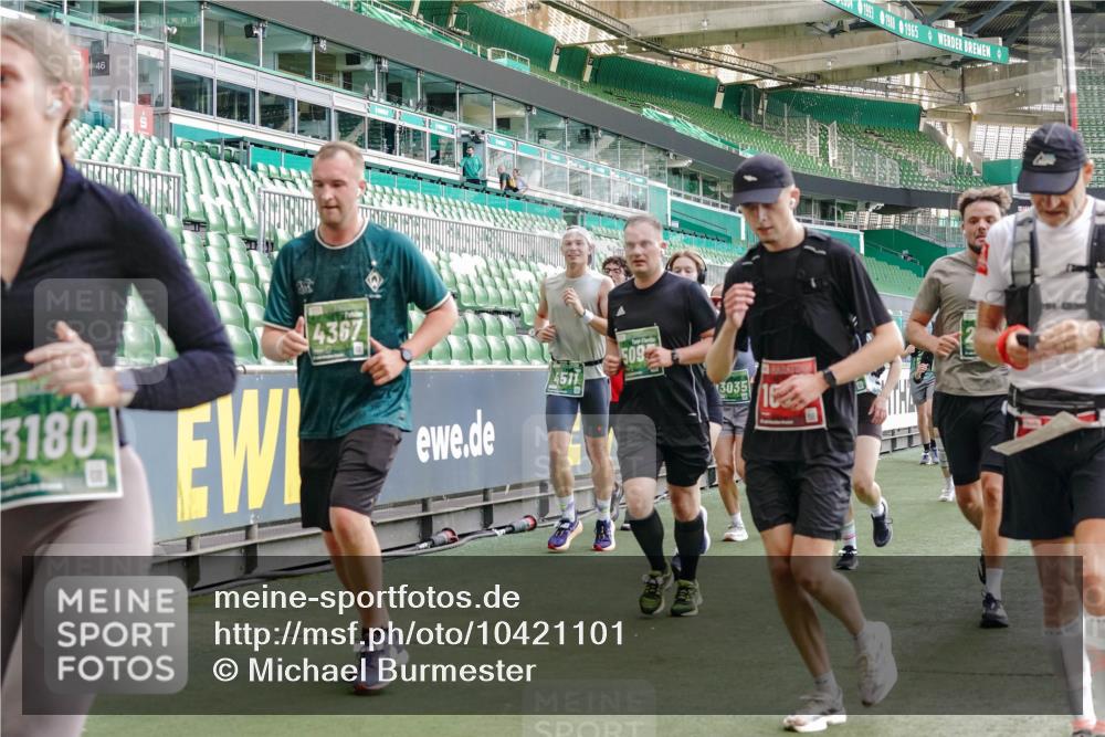 13.09.2026 - 21. swb-Marathon Bremen Michael Burmester http://msf.ph/oto/10421101 13.09.2026 13:22:00 Laufen im Stadion 128, 160, 211, 258, 343, 351, 423, 441, 571, 601, 620, 704, 782, 851, 1060, 1094, 1157, 1158, 1177, 1259, 1316, 1344, 1417, 1439, 1518, 1657, 1669, 1676, 1691, 1729, 1808, 1846, 1883, 2139, 2201, 2258, 2278, 2290, 2394, 2395, 2414, 2437, 2504, 2519, 2551, 2588, 2619, 2632, 2652, 2660, 2685, 2711, 2736, 2793, 2828, 2886, 2954, 2964, 2995, 3004, 3010, 3022, 3034, 3070, 3074, 3102, 3144, 3225, 3351, 3530, 3682, 3784, 4020, 4406, 4407, 4431, 4584, 1506 meine-sportfotos.de