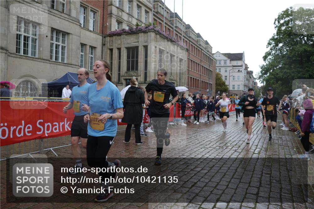 13.09.2026 - Kiel Lauf Yannick Fuchs http://msf.ph/oto/10421135 13.09.2026 10:53:34 Ziel 183, 1199, 1757, 2433, 2692, 3027, 3498, 3922, 4515, 4657, 5285, 5766, 5769, 5788, 6712, 6926, 7021, 7132, 7365, 7571, 7599, 7649, 8003, 8642, 8821, 9198, 9471, 9677, 11166, 11537, 11556, 11912, 12380, 12513, 127, 168, 207, 373, 1071, 2174, 2336, 2859, 3104, 3153, 3173, 3500, 3587, 4005, 4196, 5642, 5643, 5691, 5924, 6015, 6055, 6104, 6181, 6374, 6543, 6695, 6821, 7139, 7365, 7869, 8422, 8483, 8518, 9749, 10276, 10367, 10721, 11074, 11097, 11253 meine-sportfotos.de