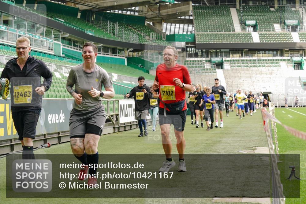 13.09.2026 - 21. swb-Marathon Bremen Michael Burmester http://msf.ph/oto/10421167 13.09.2026 10:44:39 Laufen im Stadion 10004, 10005, 10137, 10176, 10191, 10192, 10194, 10271, 10295, 10325, 10335, 10344, 10402, 10430, 10459, 10513, 10524, 10568, 10600, 10605, 10606, 10629, 10679, 10713, 10756, 10779, 10882, 10899, 10900, 10979, 10997, 10999, 11081, 11200, 11217, 11233, 11264, 11307, 11333, 11337, 11355, 11385, 11408, 11448, 11456, 11461, 11482, 11495, 11629, 11808, 11932, 11943, 12057, 12089, 12151, 12224, 12226, 12311, 12321, 12334, 12539 meine-sportfotos.de