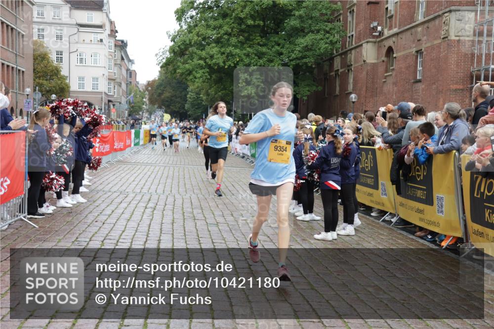 13.09.2026 - Kiel Lauf Yannick Fuchs http://msf.ph/oto/10421180 13.09.2026 09:43:07 Ziel 1040, 3041, 3850, 5530, 8191, 9354, 9933, 10047, 10118, 11753, 12259, 142, 762, 1045, 1213, 2608, 3827, 3849, 4322, 4548, 6075, 6423, 6913, 7874, 8191, 8532, 8870, 9311, 9519, 9592, 9629, 9706, 11721, 12678, 255, 623, 1508, 4256, 5929, 6377, 7099, 7532, 7857, 8066, 8808, 445, 771, 1045, 1777, 2608, 4548, 5559, 6075, 6099, 6213, 6423, 6542, 6913, 12190 meine-sportfotos.de