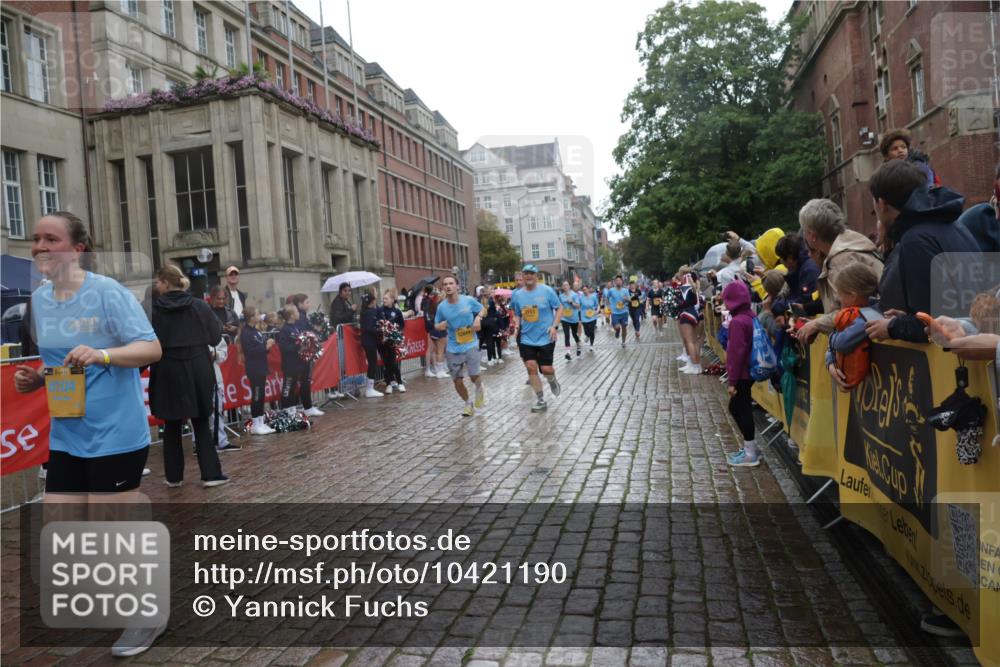 13.09.2026 - Kiel Lauf Yannick Fuchs http://msf.ph/oto/10421190 13.09.2026 10:53:43 Ziel 183, 661, 1199, 1424, 2225, 2433, 2843, 3027, 3922, 3962, 4249, 4515, 4633, 5073, 5427, 6712, 6761, 6926, 7467, 7571, 7599, 8003, 8642, 8821, 8987, 9198, 9471, 9677, 9705, 10002, 11912, 12088, 12404, 168, 207, 373, 1757, 2174, 2336, 2692, 2859, 3153, 3498, 4005, 4196, 4515, 4657, 5285, 5691, 5766, 5769, 5788, 5924, 6055, 6104, 6181, 6543, 6821, 7021, 7132, 7365, 7649, 7869, 8422, 10276, 10367, 11097, 11166, 11253, 11537, 11556, 12380, 2683, 3886, 12844 meine-sportfotos.de