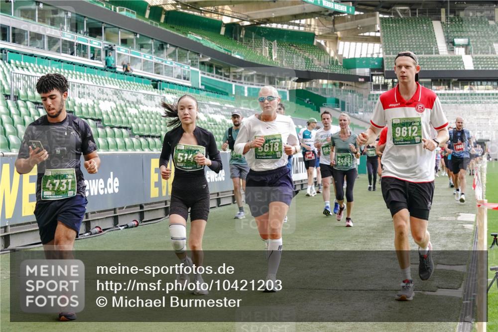 13.09.2026 - 21. swb-Marathon Bremen Michael Burmester http://msf.ph/oto/10421203 13.09.2026 13:22:04 Laufen im Stadion 128, 160, 211, 258, 343, 351, 423, 441, 571, 601, 620, 782, 851, 1060, 1094, 1157, 1158, 1177, 1259, 1316, 1344, 1417, 1439, 1518, 1657, 1669, 1676, 1691, 1729, 1808, 1846, 1883, 2139, 2201, 2258, 2278, 2290, 2394, 2395, 2414, 2437, 2504, 2519, 2551, 2588, 2619, 2632, 2652, 2660, 2685, 2711, 2736, 2793, 2828, 2954, 2964, 2995, 3004, 3010, 3022, 3034, 3070, 3074, 3102, 3144, 3225, 3351, 3530, 3682, 3784, 4020, 4406, 4407, 4431, 4584, 1506 meine-sportfotos.de