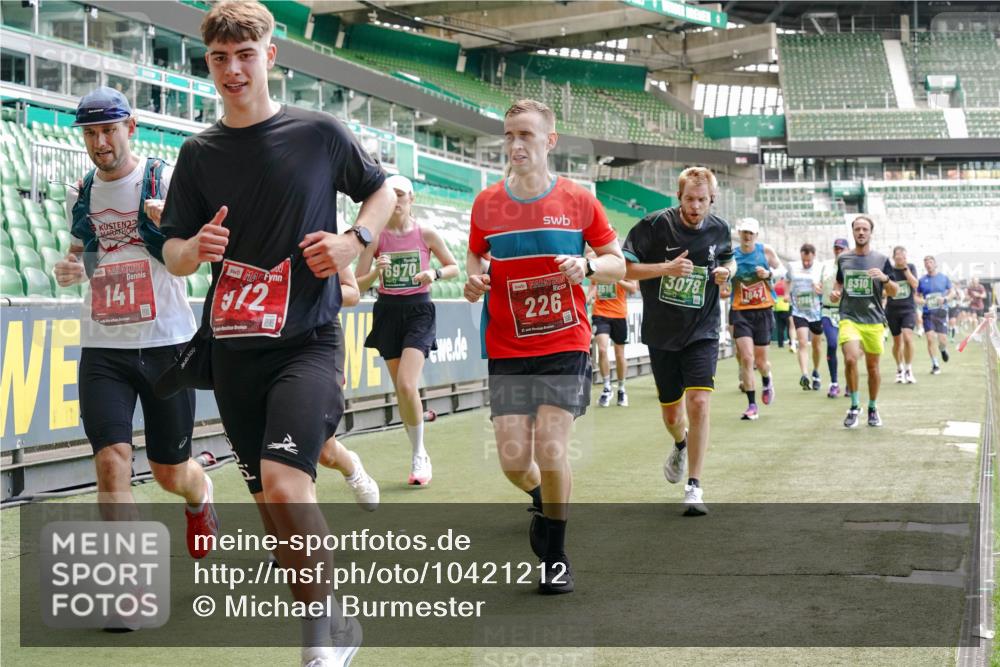 13.09.2026 - 21. swb-Marathon Bremen Michael Burmester http://msf.ph/oto/10421212 13.09.2026 12:59:14 Laufen im Stadion 141, 148, 191, 226, 232, 260, 342, 511, 672, 745, 789, 790, 972, 1080, 1119, 1166, 1191, 1199, 1209, 1281, 1493, 1494, 1516, 1642, 1647, 1931, 1933, 2046, 2088, 2210, 2289, 2343, 2367, 2397, 2425, 2481, 2517, 2570, 2577, 2771, 2806, 2807, 2827, 2885, 2899, 2914, 2953, 2961, 2979, 3015, 3021, 3098, 3120, 3124, 3138, 3148, 3186, 3190, 3233, 3273, 3319, 3338, 3435, 3516, 3531, 3534, 3560, 3652, 3655, 3695, 3861, 3930, 3933, 3934, 205 meine-sportfotos.de