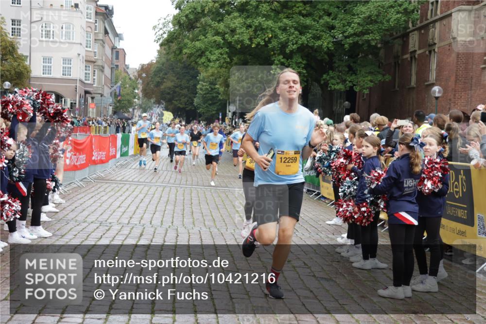 13.09.2026 - Kiel Lauf Yannick Fuchs http://msf.ph/oto/10421216 13.09.2026 09:43:08 Ziel 1040, 3041, 3850, 5530, 9354, 9933, 10047, 10118, 11753, 12259, 142, 762, 1213, 2608, 3827, 3849, 4322, 6423, 6913, 7874, 8191, 8532, 8870, 9311, 9519, 9592, 9629, 9706, 11721, 12678, 255, 401, 623, 1508, 4256, 5929, 6377, 7099, 7532, 7857, 8066, 8808, 10189, 445, 771, 1045, 1777, 2608, 4548, 5559, 6075, 6213, 6423, 6542, 6913, 9706, 12190 meine-sportfotos.de