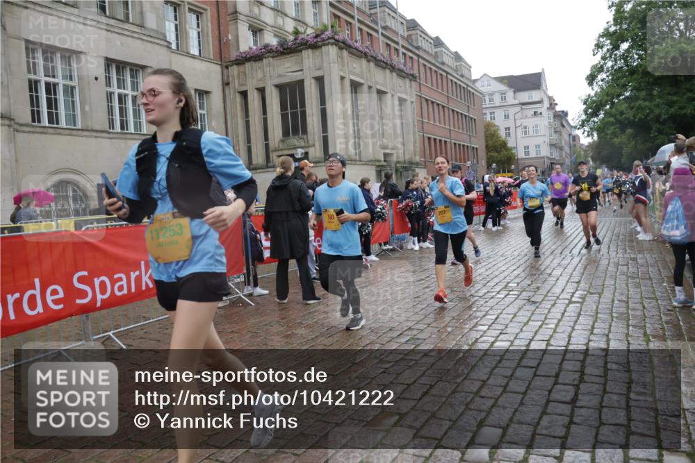 13.09.2026 - Kiel Lauf Yannick Fuchs http://msf.ph/oto/10421222 13.09.2026 10:53:54 Ziel 1117, 1424, 2033, 2683, 2843, 3092, 3817, 3822, 3886, 4045, 4101, 4249, 4276, 4581, 4633, 4701, 4867, 5073, 5203, 5427, 5431, 5506, 5626, 5650, 5675, 5678, 5884, 6297, 6394, 6761, 7144, 7467, 7518, 7695, 8610, 8639, 9124, 9666, 9705, 10146, 10766, 11486, 11897, 12404, 168, 183, 207, 661, 1199, 1424, 1757, 2225, 2433, 2692, 2859, 3027, 3498, 3922, 3962, 4005, 4515, 4633, 4657, 5285, 5766, 5769, 5788, 6543, 6821, 7021, 7132, 7365, 7649, 11166, 11253, 11537, 11556, 12380, 243 meine-sportfotos.de