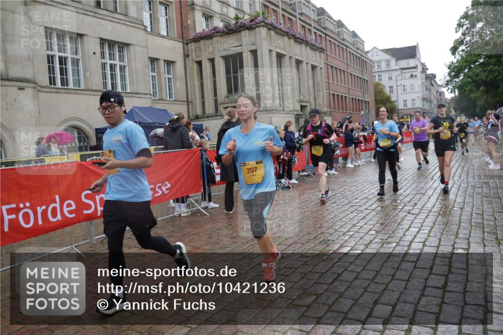 13.09.2026 - Kiel Lauf Yannick Fuchs http://msf.ph/oto/10421236 13.09.2026 10:53:55 Ziel 1117, 2033, 2683, 2843, 3092, 3817, 3822, 3886, 4045, 4101, 4249, 4276, 4581, 4701, 4867, 5073, 5203, 5427, 5431, 5506, 5626, 5650, 5675, 5678, 5884, 6297, 6394, 6761, 7144, 7518, 7695, 8610, 8639, 9124, 9666, 9705, 10146, 10766, 11486, 11897, 168, 183, 207, 661, 1199, 1424, 1757, 2225, 2433, 2692, 2843, 3027, 3498, 3922, 3962, 4005, 4249, 4515, 4633, 4657, 5285, 5766, 5769, 5788, 6543, 6821, 7021, 7132, 7365, 7649, 11166, 11537, 11556, 12380, 243 meine-sportfotos.de