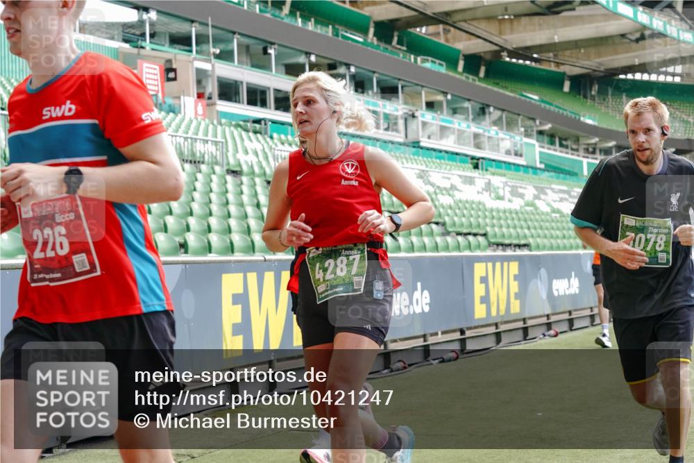 13.09.2026 - 21. swb-Marathon Bremen Michael Burmester http://msf.ph/oto/10421247 13.09.2026 12:59:16 Laufen im Stadion 141, 148, 191, 226, 232, 260, 342, 511, 672, 745, 789, 790, 972, 1080, 1119, 1166, 1191, 1199, 1209, 1281, 1493, 1494, 1516, 1642, 1647, 1931, 1933, 2046, 2088, 2210, 2289, 2343, 2367, 2397, 2425, 2481, 2517, 2570, 2577, 2686, 2771, 2806, 2807, 2827, 2885, 2899, 2914, 2953, 2961, 2979, 3015, 3021, 3098, 3120, 3124, 3138, 3148, 3186, 3190, 3233, 3273, 3319, 3338, 3435, 3516, 3531, 3534, 3560, 3652, 3655, 3695, 3861, 3930, 3933, 3934, 205 meine-sportfotos.de