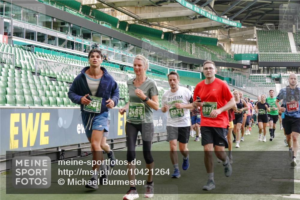 13.09.2026 - 21. swb-Marathon Bremen Michael Burmester http://msf.ph/oto/10421264 13.09.2026 13:22:07 Laufen im Stadion 128, 160, 211, 258, 343, 351, 423, 441, 571, 601, 620, 782, 851, 1060, 1094, 1157, 1158, 1177, 1259, 1316, 1344, 1417, 1439, 1518, 1657, 1669, 1676, 1691, 1729, 1808, 1846, 1883, 2139, 2201, 2258, 2278, 2290, 2414, 2504, 2551, 2619, 2632, 2652, 2660, 2685, 2711, 2736, 2828, 2954, 2964, 2995, 3004, 3010, 3022, 3034, 3070, 3074, 3144, 3225, 3351, 3530, 3682, 3784, 4020, 4054, 4406, 4407, 4431, 4584, 1506 meine-sportfotos.de