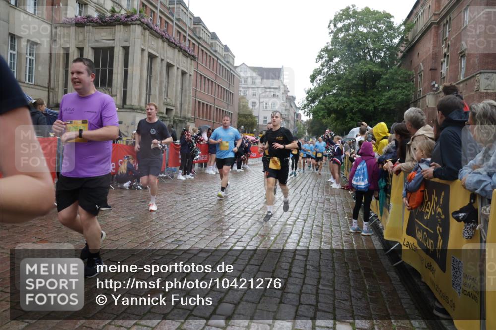 13.09.2026 - Kiel Lauf Yannick Fuchs http://msf.ph/oto/10421276 13.09.2026 10:53:58 Ziel 1117, 2033, 2683, 3024, 3092, 3269, 3817, 3822, 3886, 4045, 4101, 4276, 4581, 4701, 4867, 5073, 5203, 5431, 5506, 5621, 5626, 5650, 5675, 5678, 5680, 5884, 6297, 6394, 7144, 7518, 7535, 7695, 8610, 8639, 9124, 9517, 9618, 9666, 9705, 10146, 10766, 11486, 11897, 183, 661, 1199, 1424, 1757, 2225, 2433, 2692, 2843, 3027, 3498, 3922, 3962, 4005, 4249, 4515, 4633, 4657, 5073, 5285, 5427, 5766, 5769, 5788, 6543, 6821, 7021, 7132, 7365, 7649, 11166, 11537, 11556, 12380, 243 meine-sportfotos.de