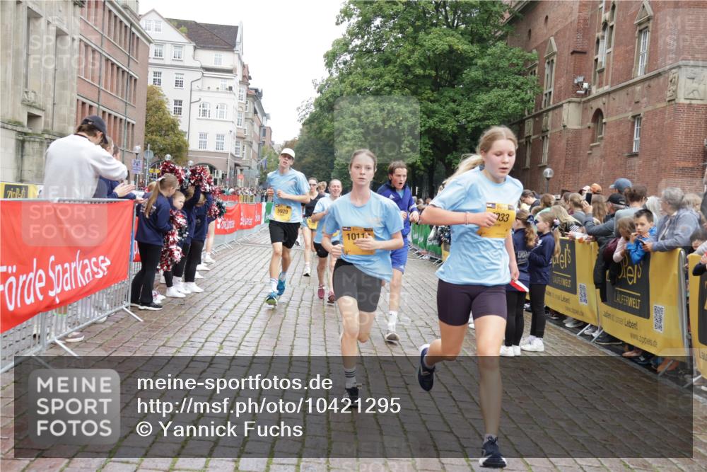 13.09.2026 - Kiel Lauf Yannick Fuchs http://msf.ph/oto/10421295 13.09.2026 09:43:15 Ziel 255, 623, 1508, 3041, 5929, 6377, 7099, 7532, 8808, 9354, 9933, 10047, 10118, 12259, 762, 1040, 1213, 3827, 3849, 3850, 4322, 5530, 7874, 8191, 8870, 9311, 9354, 9519, 9592, 9629, 11721, 11753, 12678, 40, 401, 1049, 1857, 4171, 4256, 7773, 7857, 7905, 8066, 8770, 8834, 10189, 10300, 11246, 12101, 12575, 142, 2608, 6423, 6913, 8532, 9519, 9592, 9706 meine-sportfotos.de