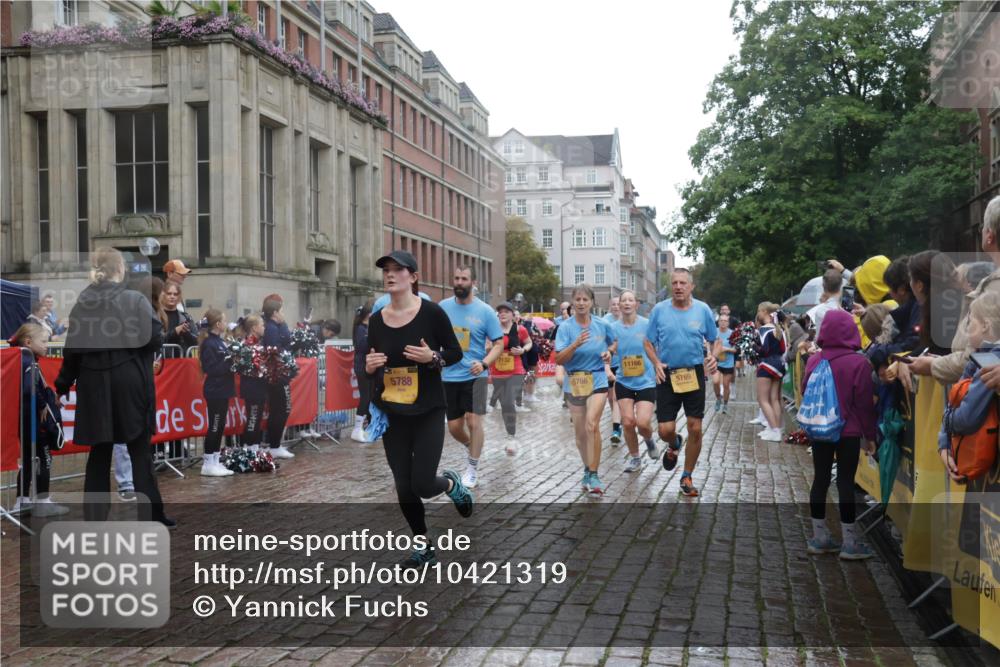 13.09.2026 - Kiel Lauf Yannick Fuchs http://msf.ph/oto/10421319 13.09.2026 10:54:02 Ziel 1117, 1740, 2683, 3024, 3269, 3649, 3886, 4045, 4101, 4264, 4276, 4581, 4867, 5119, 5203, 5431, 5506, 5621, 5626, 5650, 5675, 5678, 5680, 6394, 7144, 7276, 7518, 7535, 8639, 8925, 9088, 9517, 9618, 9666, 10084, 10119, 10146, 10766, 11486, 183, 661, 1117, 1199, 1424, 2033, 2225, 2433, 2692, 2843, 3027, 3092, 3498, 3817, 3822, 3922, 3962, 4249, 4515, 4633, 4657, 4701, 5073, 5203, 5285, 5427, 5431, 5766, 5769, 5788, 5884, 7021, 7132, 11166, 11537, 243 meine-sportfotos.de