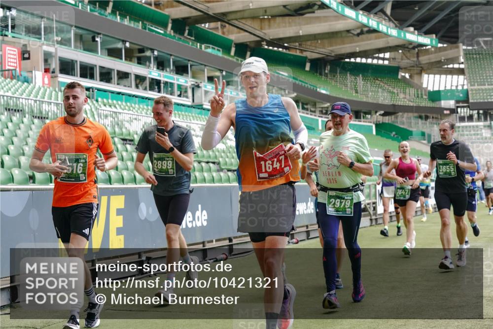 13.09.2026 - 21. swb-Marathon Bremen Michael Burmester http://msf.ph/oto/10421321 13.09.2026 12:59:19 Laufen im Stadion 141, 148, 191, 226, 232, 260, 342, 511, 672, 745, 789, 790, 972, 1080, 1119, 1166, 1191, 1199, 1209, 1281, 1493, 1494, 1516, 1642, 1647, 1931, 1933, 2088, 2210, 2289, 2343, 2367, 2397, 2425, 2481, 2517, 2570, 2577, 2686, 2771, 2806, 2807, 2827, 2885, 2899, 2914, 2953, 2961, 2979, 3015, 3021, 3098, 3120, 3124, 3138, 3148, 3186, 3190, 3233, 3273, 3338, 3435, 3516, 3531, 3534, 3560, 3652, 3655, 3695, 3861, 3930, 3933, 3934, 205 meine-sportfotos.de