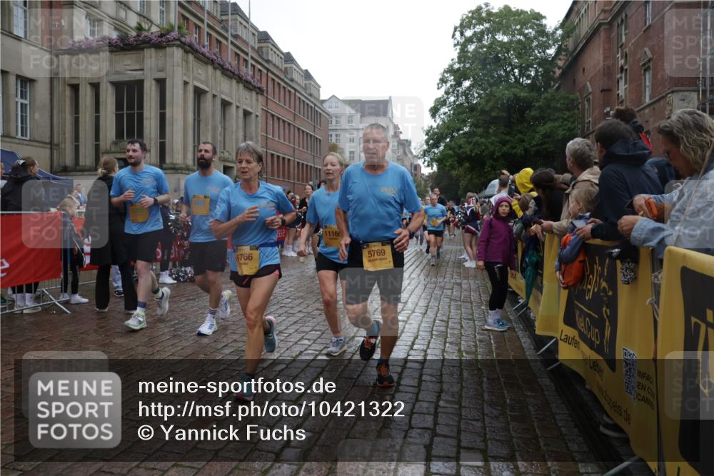 13.09.2026 - Kiel Lauf Yannick Fuchs http://msf.ph/oto/10421322 13.09.2026 10:54:03 Ziel 1740, 2683, 3024, 3269, 3649, 3886, 4045, 4101, 4264, 4276, 4581, 4867, 5119, 5392, 5506, 5621, 5626, 5650, 5675, 5678, 5680, 6394, 6519, 7144, 7276, 7518, 7535, 8639, 8925, 9088, 9517, 9618, 9666, 10084, 10119, 10146, 10766, 11486, 183, 661, 1117, 1199, 1424, 2033, 2225, 2433, 2692, 2843, 3027, 3092, 3498, 3817, 3822, 3922, 3962, 4249, 4515, 4633, 4657, 4701, 5073, 5203, 5285, 5427, 5431, 5766, 5769, 5788, 5884, 7021, 7132, 11166, 11537, 243 meine-sportfotos.de