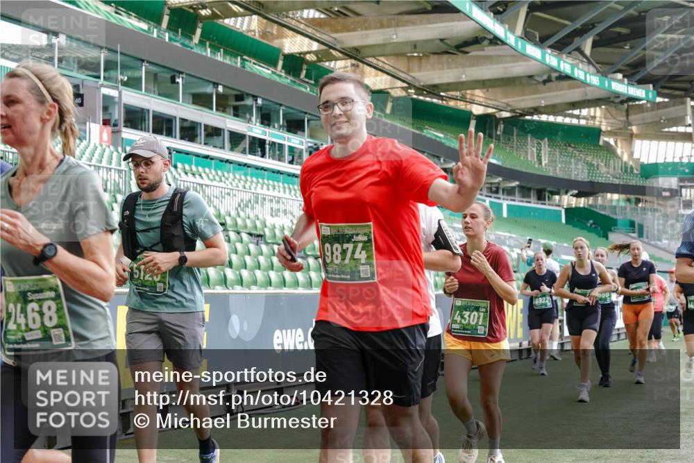 13.09.2026 - 21. swb-Marathon Bremen Michael Burmester http://msf.ph/oto/10421328 13.09.2026 13:22:09 Laufen im Stadion 128, 160, 211, 258, 343, 351, 423, 441, 571, 601, 620, 782, 851, 1060, 1094, 1157, 1158, 1177, 1259, 1316, 1344, 1417, 1439, 1518, 1657, 1669, 1676, 1691, 1729, 1808, 1846, 1883, 2139, 2201, 2213, 2258, 2278, 2290, 2414, 2504, 2551, 2619, 2632, 2652, 2660, 2685, 2711, 2736, 2828, 2954, 2964, 2995, 3004, 3010, 3022, 3034, 3070, 3074, 3144, 3225, 3351, 3530, 3682, 3784, 4020, 4054, 4406, 4407, 4431, 4584, 1506 meine-sportfotos.de