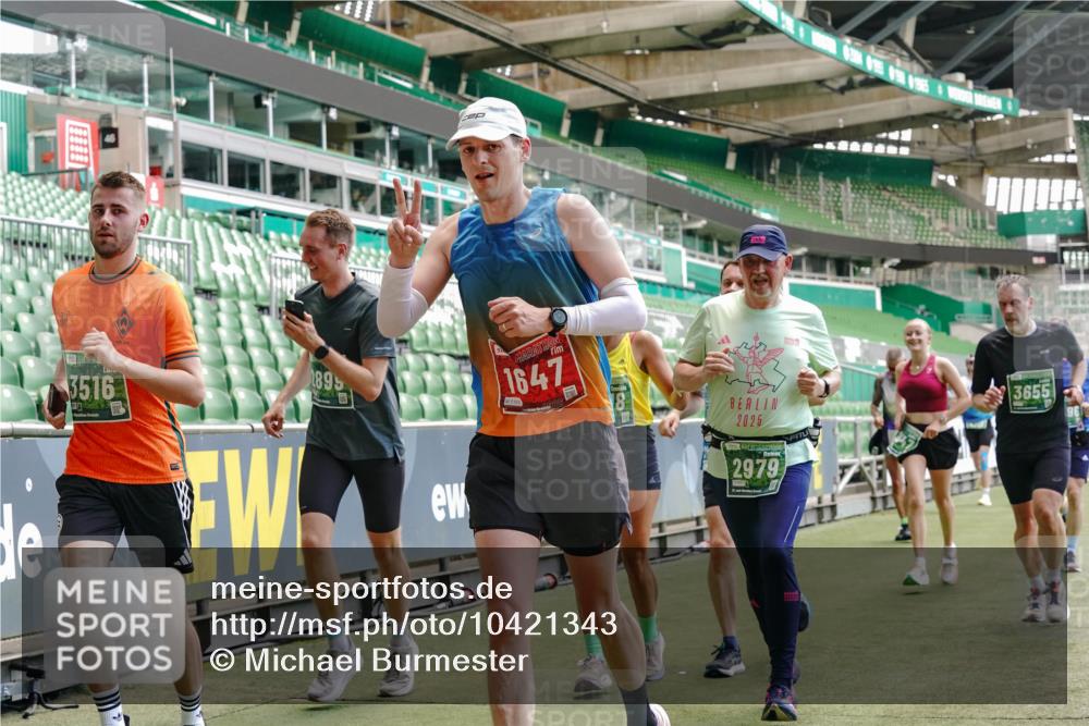 13.09.2026 - 21. swb-Marathon Bremen Michael Burmester http://msf.ph/oto/10421343 13.09.2026 12:59:19 Laufen im Stadion 141, 148, 191, 226, 232, 260, 342, 511, 672, 745, 789, 790, 972, 1080, 1119, 1166, 1191, 1199, 1209, 1281, 1493, 1494, 1516, 1642, 1647, 1931, 1933, 2088, 2210, 2289, 2343, 2367, 2397, 2425, 2481, 2517, 2570, 2577, 2686, 2771, 2806, 2807, 2827, 2885, 2899, 2914, 2953, 2961, 2979, 3015, 3021, 3098, 3120, 3124, 3138, 3148, 3186, 3190, 3233, 3273, 3338, 3435, 3516, 3531, 3534, 3560, 3652, 3655, 3695, 3861, 3930, 3933, 3934, 205 meine-sportfotos.de