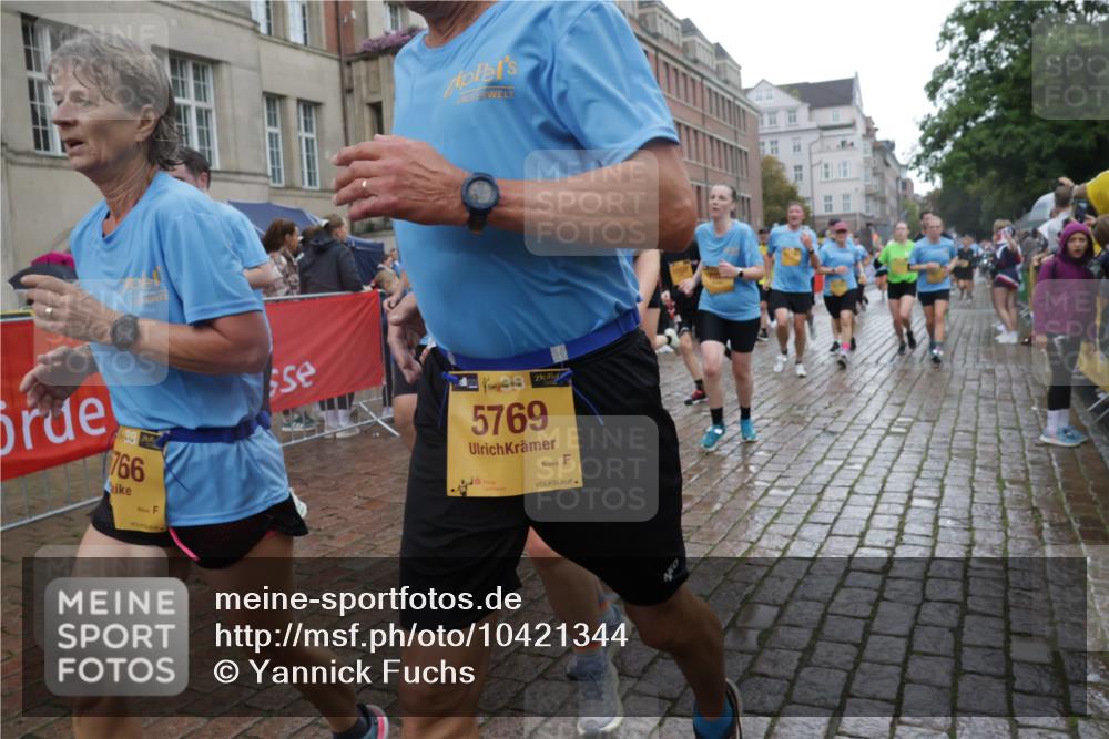 13.09.2026 - Kiel Lauf Yannick Fuchs http://msf.ph/oto/10421344 13.09.2026 10:54:04 Ziel 1740, 2683, 2746, 3024, 3269, 3649, 3886, 4045, 4101, 4264, 4276, 4525, 4581, 4867, 5119, 5392, 5506, 5621, 5626, 5650, 5675, 5678, 5680, 6394, 6519, 7276, 7518, 7535, 8639, 8925, 9088, 9517, 9618, 9666, 10084, 10119, 10146, 10766, 11486, 183, 661, 1117, 1199, 1424, 2033, 2225, 2433, 2692, 2843, 3027, 3092, 3498, 3817, 3822, 3922, 3962, 4249, 4515, 4633, 4657, 4701, 5073, 5203, 5285, 5427, 5431, 5766, 5769, 5788, 5884, 7021, 7132, 11166, 11537, 243 meine-sportfotos.de