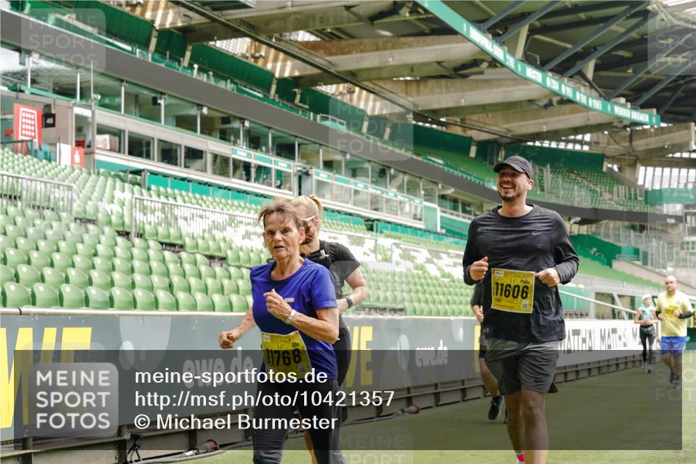 13.09.2026 - 21. swb-Marathon Bremen Michael Burmester http://msf.ph/oto/10421357 13.09.2026 10:44:48 Laufen im Stadion 10004, 10005, 10137, 10176, 10191, 10192, 10194, 10202, 10242, 10271, 10295, 10325, 10335, 10344, 10402, 10430, 10459, 10513, 10524, 10568, 10600, 10605, 10606, 10629, 10679, 10713, 10756, 10779, 10882, 10899, 10900, 10979, 10997, 10999, 11081, 11200, 11217, 11233, 11264, 11307, 11333, 11337, 11355, 11385, 11408, 11448, 11456, 11461, 11482, 11495, 11629, 11808, 11932, 11943, 12057, 12089, 12151, 12153, 12224, 12226, 12311, 12321, 12334, 12539 meine-sportfotos.de