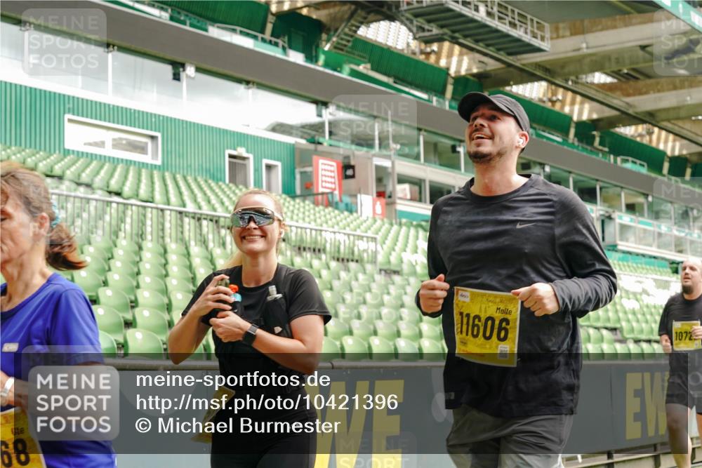 13.09.2026 - 21. swb-Marathon Bremen Michael Burmester http://msf.ph/oto/10421396 13.09.2026 10:44:50 Laufen im Stadion 10004, 10005, 10137, 10176, 10191, 10192, 10194, 10202, 10242, 10271, 10295, 10325, 10335, 10344, 10402, 10430, 10459, 10513, 10524, 10568, 10600, 10605, 10606, 10629, 10651, 10679, 10713, 10756, 10779, 10882, 10899, 10900, 10979, 10997, 10999, 11081, 11200, 11217, 11233, 11264, 11307, 11333, 11337, 11355, 11385, 11408, 11448, 11456, 11461, 11482, 11495, 11629, 11808, 11932, 11943, 12057, 12089, 12151, 12153, 12224, 12226, 12311, 12321, 12334, 12539 meine-sportfotos.de
