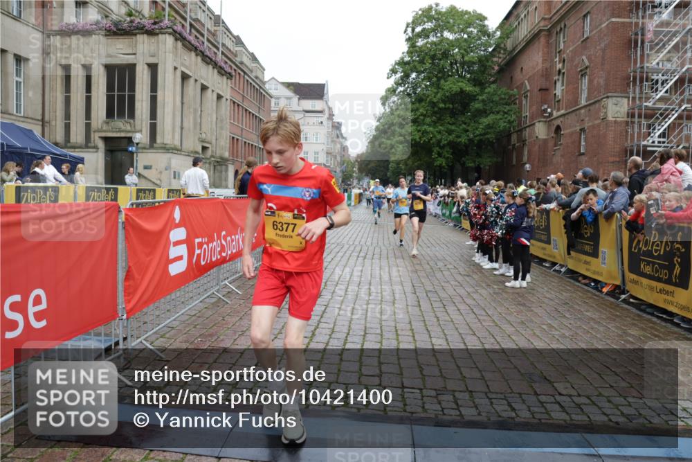 13.09.2026 - Kiel Lauf Yannick Fuchs http://msf.ph/oto/10421400 13.09.2026 09:43:23 Ziel 255, 401, 623, 1508, 4256, 5929, 6377, 7099, 7532, 7857, 8066, 8808, 10189, 1040, 1213, 3041, 3849, 3850, 5530, 7874, 8191, 8870, 9311, 9354, 9629, 9933, 10047, 10118, 11721, 11753, 12259, 12678, 40, 1049, 1833, 1857, 4171, 5964, 7773, 7905, 8770, 8834, 9323, 9934, 10300, 10460, 11246, 12101, 12164, 12575, 762, 3827, 4322, 8870, 9311, 9519, 11721, 12678 meine-sportfotos.de