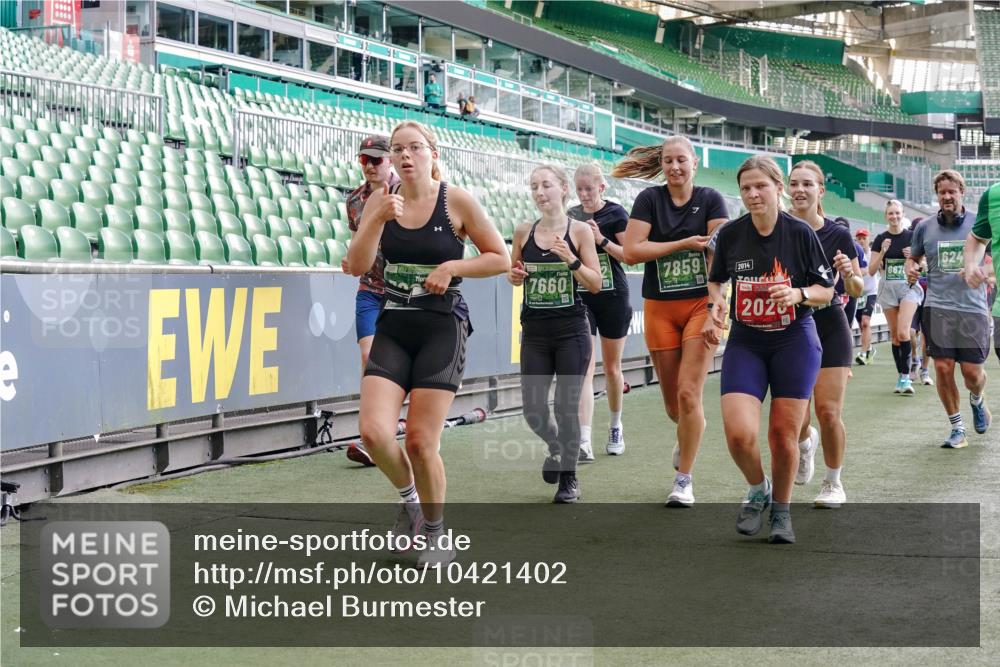 13.09.2026 - 21. swb-Marathon Bremen Michael Burmester http://msf.ph/oto/10421402 13.09.2026 13:22:11 Laufen im Stadion 128, 160, 211, 258, 343, 351, 423, 441, 571, 601, 620, 782, 851, 1060, 1094, 1157, 1158, 1177, 1259, 1316, 1344, 1417, 1439, 1518, 1657, 1669, 1676, 1691, 1729, 1808, 1846, 1883, 2139, 2201, 2213, 2258, 2278, 2290, 2414, 2504, 2526, 2551, 2619, 2632, 2652, 2660, 2685, 2711, 2736, 2828, 2954, 2964, 2995, 3004, 3010, 3022, 3034, 3070, 3074, 3144, 3225, 3351, 3530, 3682, 3784, 4020, 4054, 4406, 4407, 4431, 4584, 1506 meine-sportfotos.de