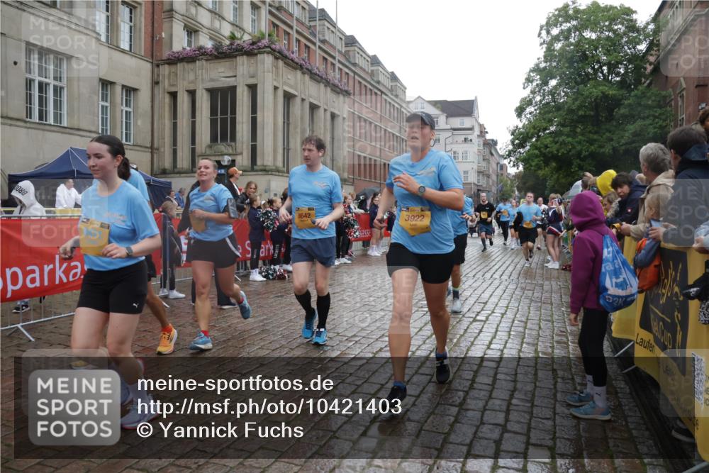 13.09.2026 - Kiel Lauf Yannick Fuchs http://msf.ph/oto/10421403 13.09.2026 10:54:12 Ziel 243, 548, 932, 1343, 1613, 1740, 1765, 2196, 2471, 2579, 2746, 3024, 3293, 3337, 3649, 3729, 4264, 4310, 4525, 4582, 4827, 5119, 5392, 5680, 6519, 6888, 7276, 7535, 8640, 8849, 8925, 9088, 9400, 9517, 9618, 9863, 10084, 10119, 10443, 11961, 12746, 183, 661, 1117, 1424, 2033, 2225, 2433, 2683, 2843, 3024, 3092, 3269, 3817, 3822, 3886, 3922, 3962, 4045, 4101, 4249, 4276, 4581, 4633, 4701, 4867, 5073, 5203, 5427, 5431, 5506, 5621, 5626, 5650, 5675, 5678, 5680, 5884, 7518, 183 meine-sportfotos.de