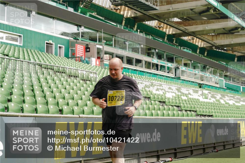 13.09.2026 - 21. swb-Marathon Bremen Michael Burmester http://msf.ph/oto/10421422 13.09.2026 10:44:52 Laufen im Stadion 10137, 10176, 10191, 10192, 10194, 10202, 10242, 10271, 10295, 10325, 10335, 10344, 10402, 10430, 10459, 10513, 10524, 10568, 10600, 10605, 10606, 10629, 10651, 10679, 10713, 10756, 10779, 10882, 10899, 10900, 10979, 10997, 10999, 11081, 11200, 11217, 11233, 11264, 11307, 11333, 11337, 11355, 11385, 11408, 11448, 11456, 11461, 11482, 11495, 11629, 11808, 11932, 11943, 12057, 12089, 12151, 12153, 12177, 12178, 12224, 12226, 12311, 12321, 12334, 12539, 10148 meine-sportfotos.de