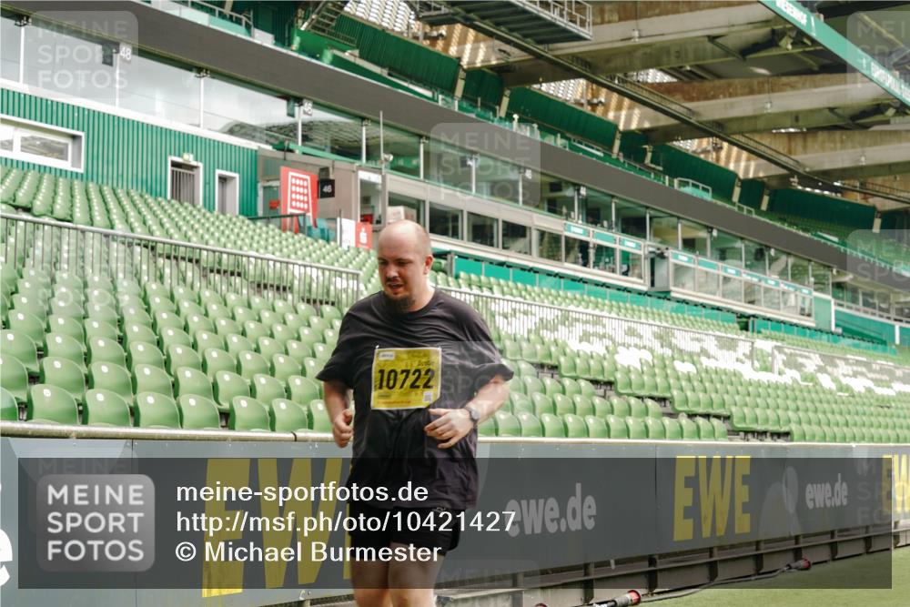 13.09.2026 - 21. swb-Marathon Bremen Michael Burmester http://msf.ph/oto/10421427 13.09.2026 10:44:52 Laufen im Stadion 10137, 10176, 10191, 10192, 10194, 10202, 10242, 10271, 10295, 10325, 10335, 10344, 10402, 10430, 10459, 10513, 10524, 10568, 10600, 10605, 10606, 10629, 10651, 10679, 10713, 10756, 10779, 10882, 10899, 10900, 10979, 10997, 10999, 11081, 11200, 11217, 11233, 11264, 11307, 11333, 11337, 11355, 11385, 11408, 11448, 11456, 11461, 11482, 11495, 11629, 11808, 11932, 11943, 12057, 12089, 12151, 12153, 12177, 12178, 12224, 12226, 12311, 12321, 12334, 12539, 10148 meine-sportfotos.de