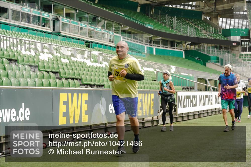13.09.2026 - 21. swb-Marathon Bremen Michael Burmester http://msf.ph/oto/10421436 13.09.2026 10:44:54 Laufen im Stadion 10137, 10176, 10191, 10192, 10194, 10202, 10242, 10295, 10325, 10335, 10344, 10402, 10430, 10459, 10513, 10524, 10568, 10600, 10605, 10606, 10629, 10651, 10679, 10713, 10756, 10779, 10882, 10899, 10900, 10979, 10997, 10999, 11081, 11200, 11217, 11233, 11264, 11307, 11333, 11337, 11355, 11385, 11408, 11448, 11456, 11461, 11482, 11495, 11629, 11808, 11932, 11943, 12057, 12089, 12151, 12153, 12177, 12178, 12224, 12226, 12311, 12321, 12334, 12539, 10148 meine-sportfotos.de