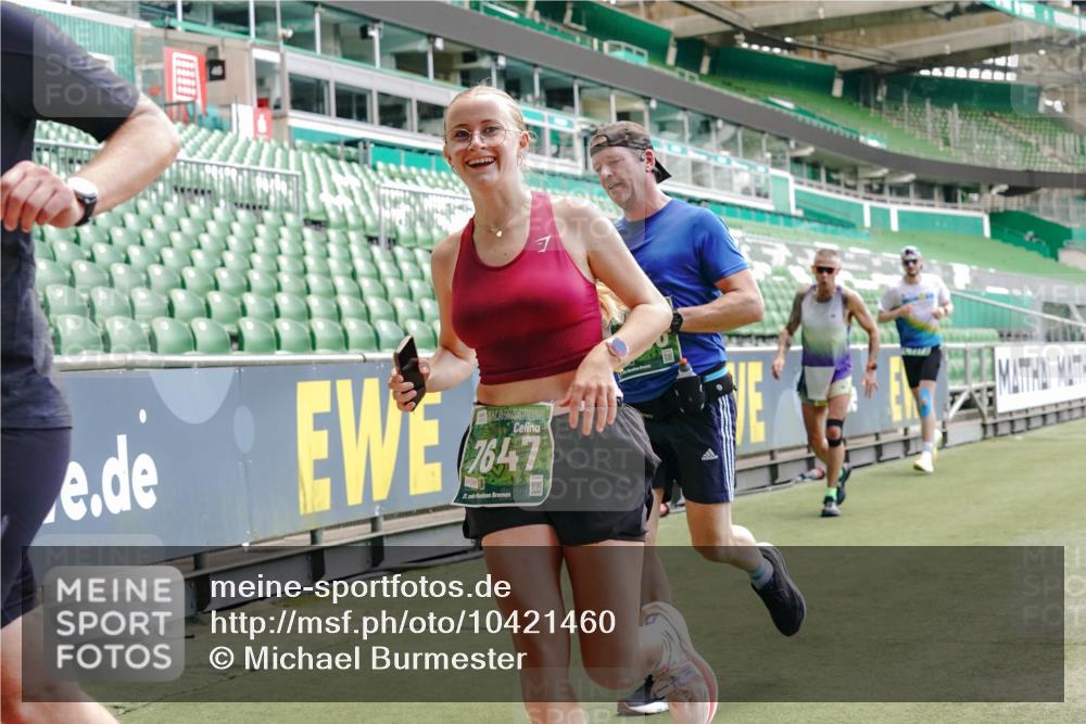 13.09.2026 - 21. swb-Marathon Bremen Michael Burmester http://msf.ph/oto/10421460 13.09.2026 12:59:22 Laufen im Stadion 135, 141, 148, 191, 226, 232, 260, 342, 511, 672, 745, 789, 790, 972, 1080, 1119, 1166, 1199, 1209, 1281, 1368, 1493, 1494, 1516, 1642, 1647, 1931, 1933, 1935, 2088, 2210, 2289, 2343, 2367, 2397, 2425, 2481, 2517, 2570, 2577, 2686, 2771, 2806, 2807, 2827, 2885, 2899, 2914, 2953, 2961, 2979, 3015, 3021, 3076, 3098, 3105, 3120, 3124, 3138, 3148, 3186, 3190, 3233, 3273, 3338, 3435, 3516, 3531, 3534, 3560, 3652, 3655, 3695, 3855, 3861, 3930, 3933, 3934, 205 meine-sportfotos.de