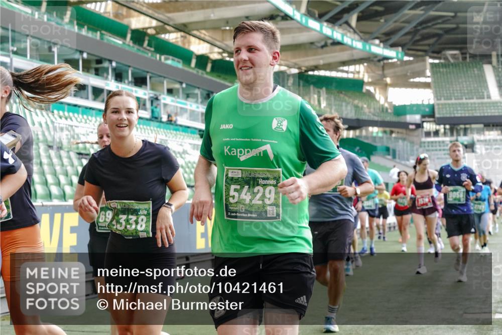 13.09.2026 - 21. swb-Marathon Bremen Michael Burmester http://msf.ph/oto/10421461 13.09.2026 13:22:13 Laufen im Stadion 128, 160, 211, 258, 343, 351, 423, 441, 571, 601, 620, 782, 851, 1060, 1094, 1157, 1158, 1177, 1178, 1259, 1316, 1344, 1417, 1518, 1657, 1669, 1676, 1691, 1729, 1788, 1808, 1846, 1883, 2139, 2201, 2213, 2258, 2290, 2414, 2504, 2526, 2551, 2619, 2632, 2652, 2660, 2685, 2711, 2736, 2828, 2954, 2964, 2995, 3004, 3010, 3022, 3034, 3070, 3074, 3144, 3225, 3351, 3505, 3530, 3682, 3784, 4020, 4054, 4406, 4407, 4431, 4584, 1506 meine-sportfotos.de