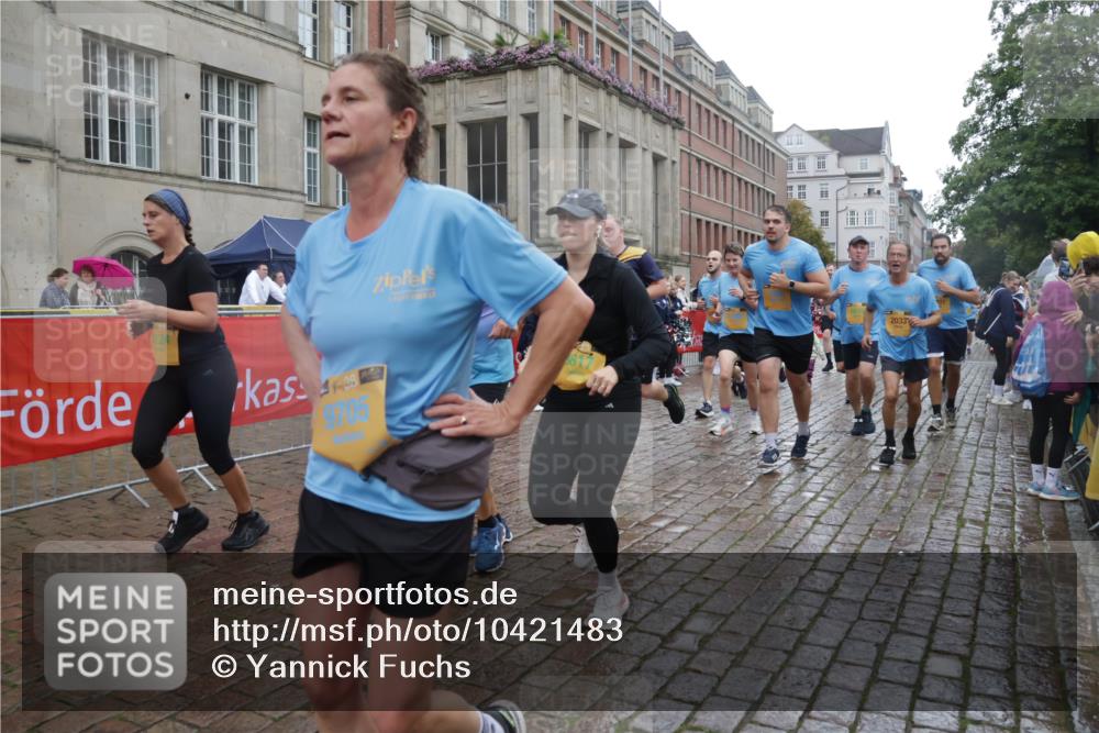 13.09.2026 - Kiel Lauf Yannick Fuchs http://msf.ph/oto/10421483 13.09.2026 10:54:23 Ziel 394, 932, 1127, 1613, 1765, 2259, 3729, 4246, 4310, 4827, 5318, 5578, 6063, 6208, 6571, 6887, 7558, 8328, 8640, 8711, 9655, 9863, 10049, 243, 548, 1117, 1343, 1740, 2033, 2196, 2471, 2579, 2683, 2746, 3024, 3092, 3269, 3293, 3337, 3649, 3817, 3822, 3886, 4045, 4101, 4264, 4276, 4525, 4581, 4582, 4701, 4867, 5073, 5119, 5203, 5392, 5431, 5506, 5621, 5626, 5650, 5675, 5678, 5680, 5884, 6519, 6888, 7276, 7518, 7535, 8849, 8925, 9088, 9400 meine-sportfotos.de