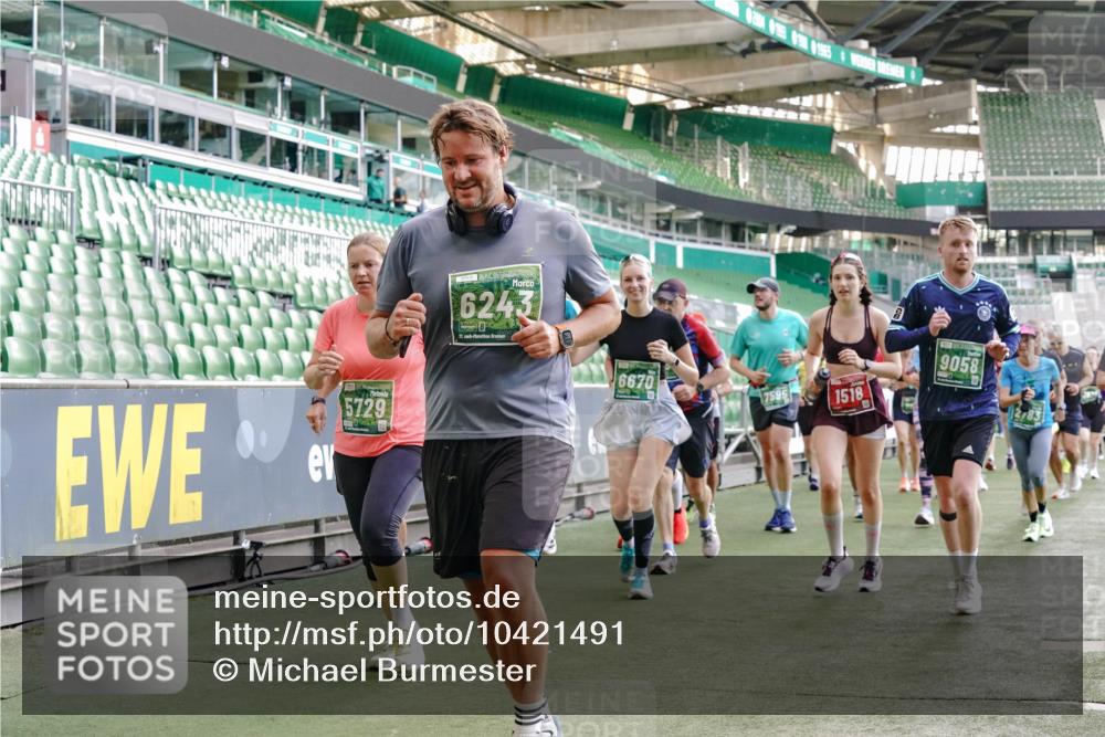 13.09.2026 - 21. swb-Marathon Bremen Michael Burmester http://msf.ph/oto/10421491 13.09.2026 13:22:15 Laufen im Stadion 128, 160, 211, 258, 343, 351, 423, 441, 571, 601, 620, 782, 851, 892, 1060, 1094, 1157, 1158, 1177, 1178, 1259, 1316, 1344, 1417, 1518, 1657, 1669, 1676, 1691, 1729, 1746, 1788, 1808, 1883, 2139, 2201, 2213, 2258, 2290, 2414, 2475, 2504, 2526, 2551, 2619, 2632, 2652, 2660, 2685, 2711, 2736, 2828, 2954, 2964, 2995, 3010, 3022, 3034, 3070, 3074, 3144, 3225, 3347, 3351, 3505, 3530, 3682, 3784, 4020, 4054, 4406, 4407, 4431, 4584, 1506 meine-sportfotos.de