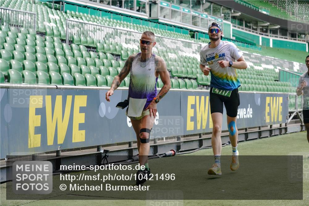 13.09.2026 - 21. swb-Marathon Bremen Michael Burmester http://msf.ph/oto/10421496 13.09.2026 12:59:25 Laufen im Stadion 135, 141, 148, 191, 226, 232, 260, 342, 511, 672, 745, 789, 790, 972, 1080, 1119, 1166, 1209, 1281, 1368, 1493, 1494, 1516, 1642, 1647, 1861, 1931, 1933, 1935, 2088, 2210, 2289, 2343, 2367, 2397, 2425, 2481, 2517, 2570, 2577, 2686, 2771, 2806, 2807, 2827, 2885, 2899, 2914, 2953, 2961, 2979, 3015, 3021, 3076, 3098, 3105, 3120, 3124, 3138, 3148, 3186, 3190, 3233, 3273, 3338, 3354, 3435, 3516, 3531, 3534, 3560, 3652, 3655, 3695, 3855, 3861, 3930, 3933, 3934, 205 meine-sportfotos.de